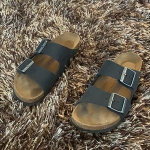 🦋Black Birkenstock’s 🦋